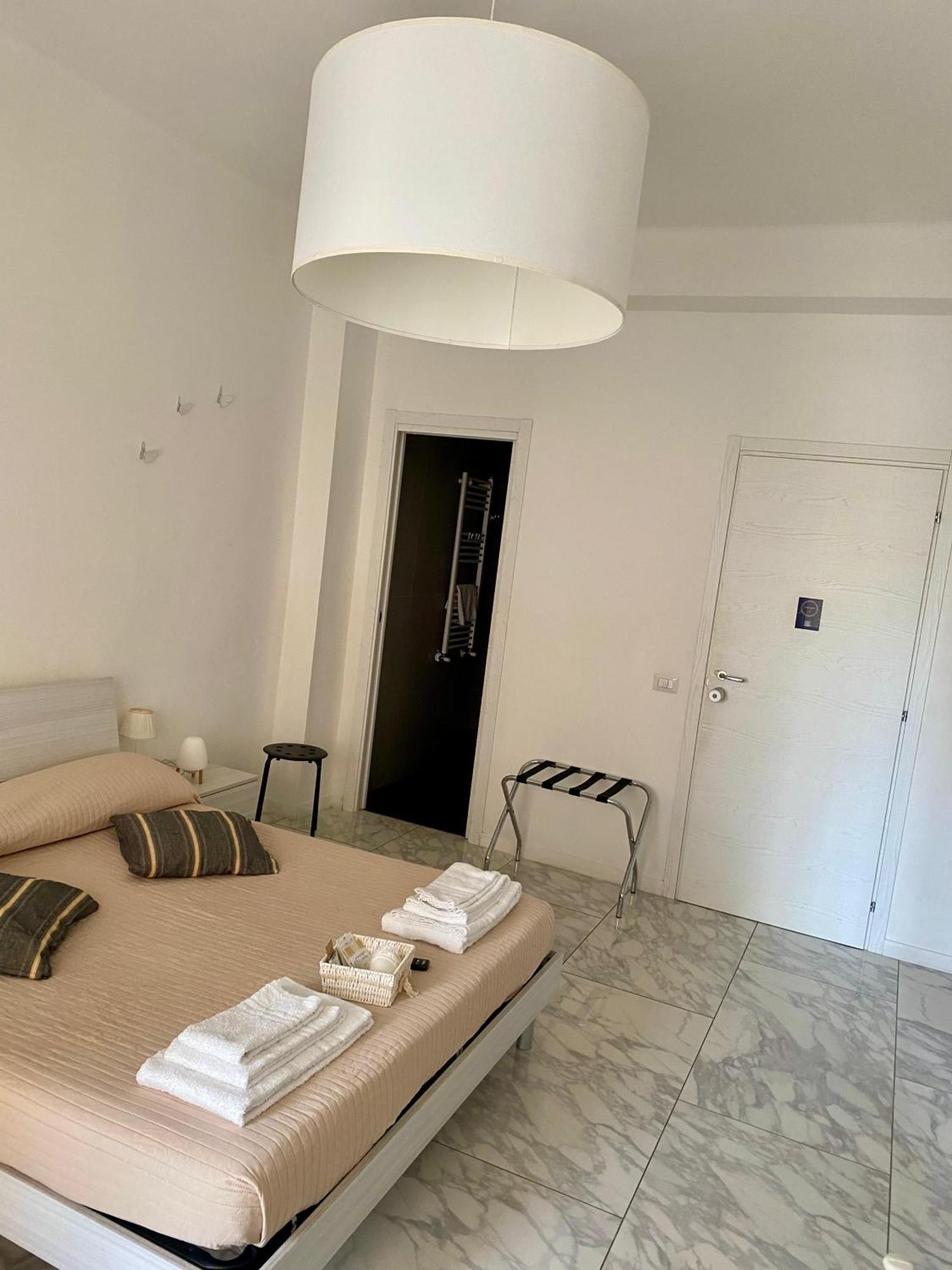 Ennio Rooms Bari Exterior photo